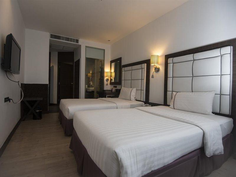 Sukhumvit Suites Hotel Banguecoque Exterior foto
