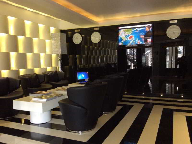 Sukhumvit Suites Hotel Banguecoque Exterior foto